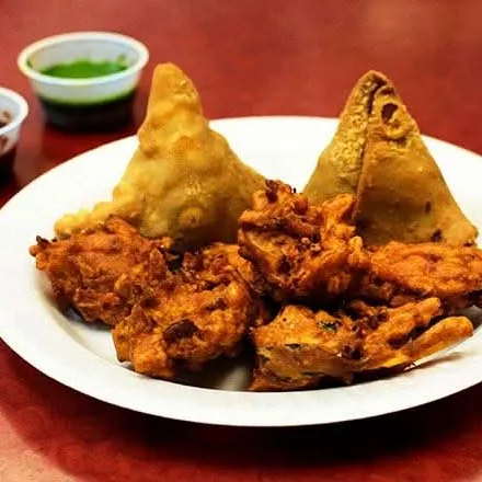 Pakora and samosa